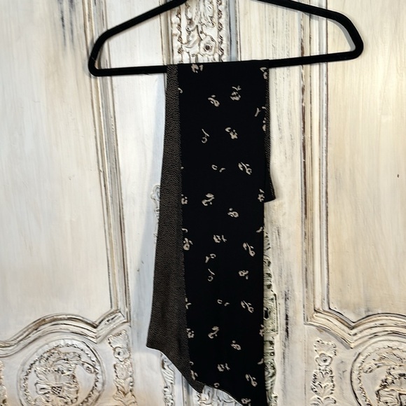 No Tags Reversible Neck or Head Scarf - Picture 4 of 5